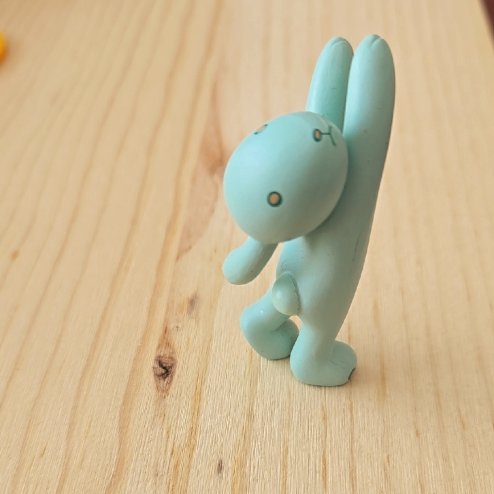 Kidrobot Gamma Mutant Space Friends Series Flying Bunny Tara McPherson 2/20